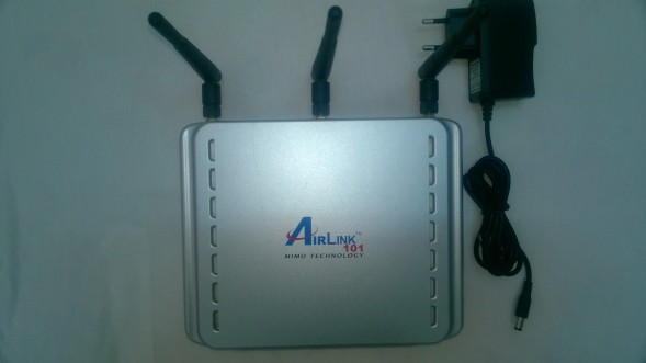 Router AirLink101 AR525W